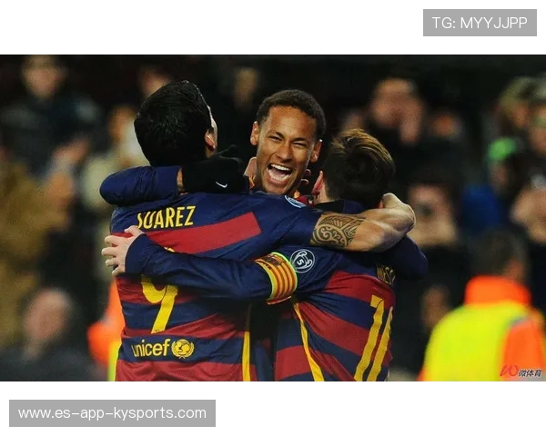 内马尔外脚背斜传制造绝佳射门机会，巴西火力全面升级